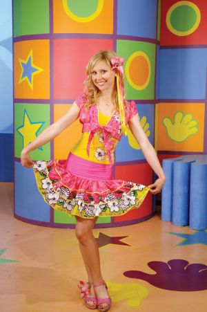 LoveIsAllAround Charli01.jpg