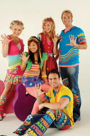 PartyStreet Group02.jpg