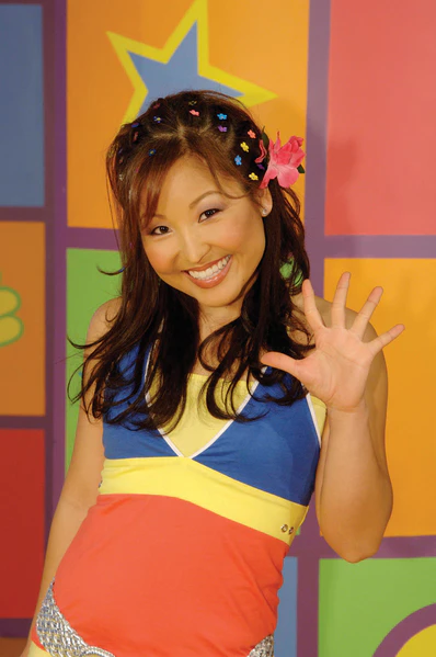 File:Sun Series 9 Outfit.jpg